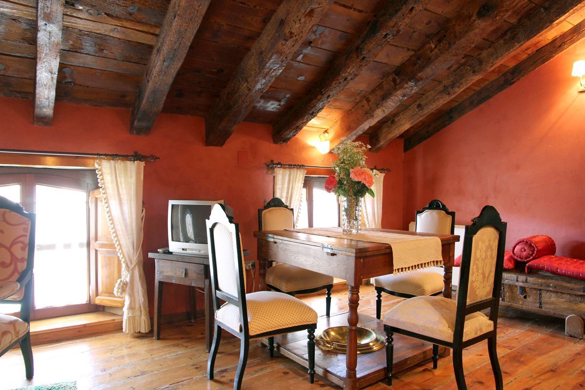 Casa Turismo Rural Botica Gomelia I y II