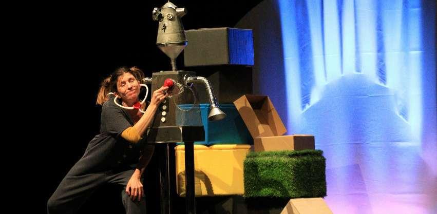 TEATRO FAMILIAR "EMOCIONES DE HOJALATA"