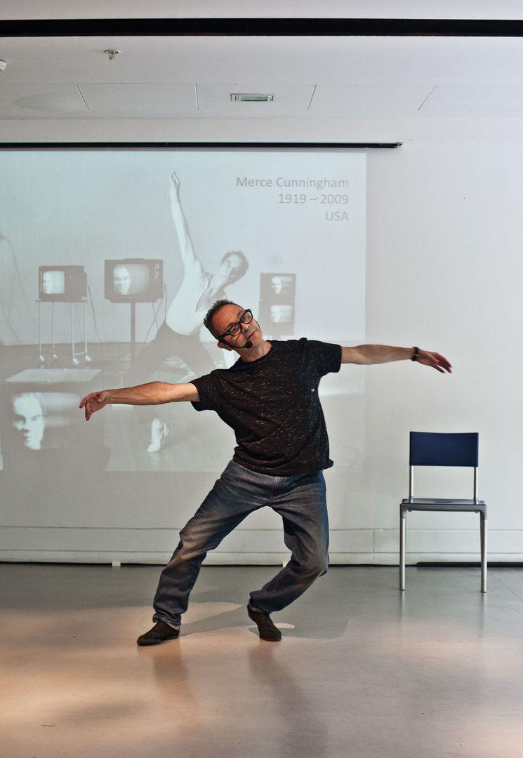 TEATRO: UNA CONFERENCIA BAILADA. Sábado 26 Sept 2020
