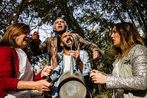 TEATRO PARA ADULTOS "TINAJOIRA" DE MAYALDE